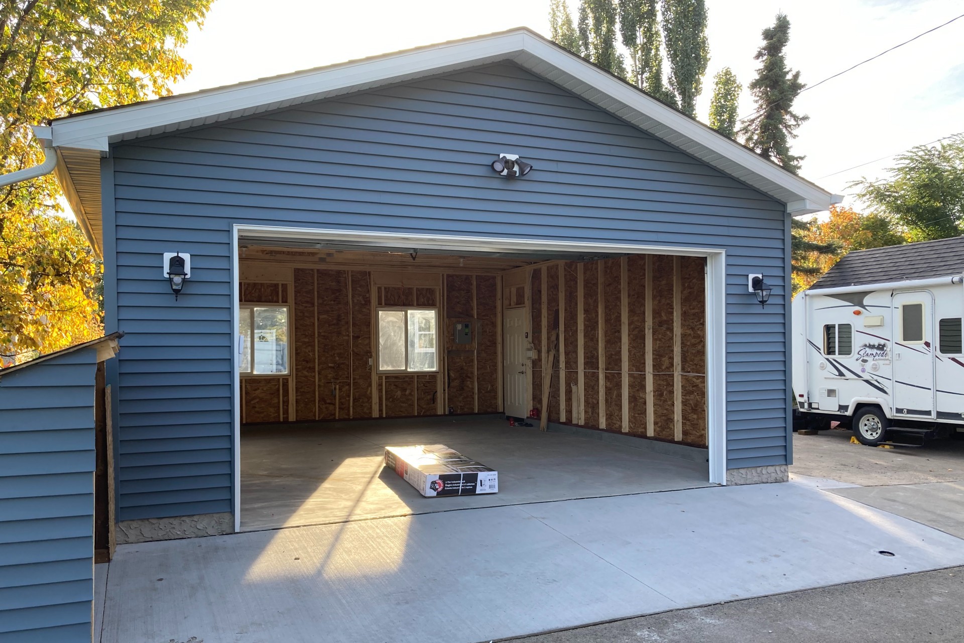 Detached Garage